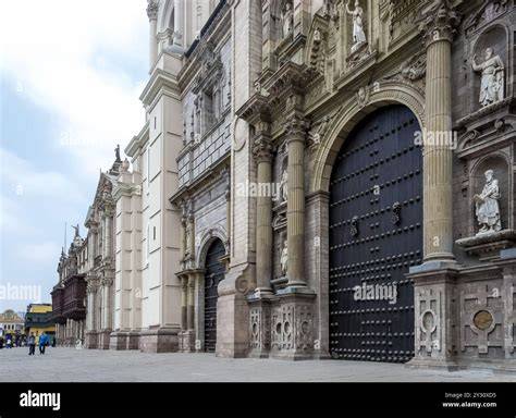 Lima Cathedral facade and Plaza Mayor