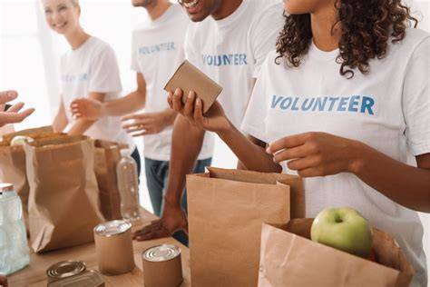 Community food pantry volunteer service